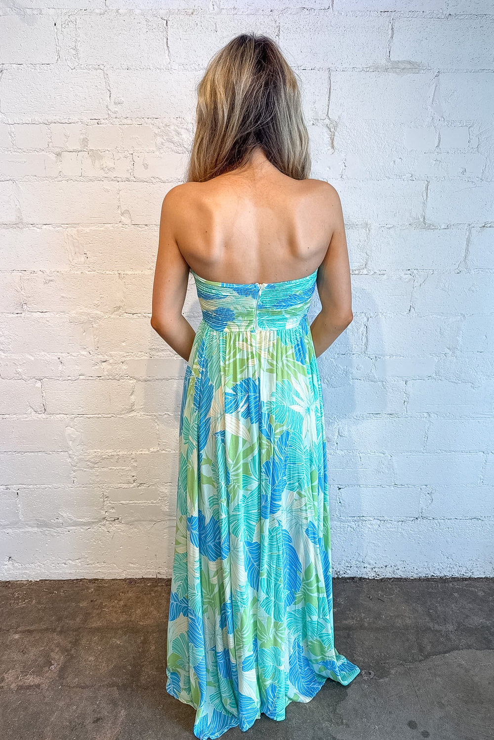 Beautiful Beach Babe Maxi Dress, Maxi Dress, Vacation Dresses, Strapless Maxi Dress, Vacation Styles, Spring and Summer Dresses, Adeline Boutique, Dallas Boutique, Boutique Dresses