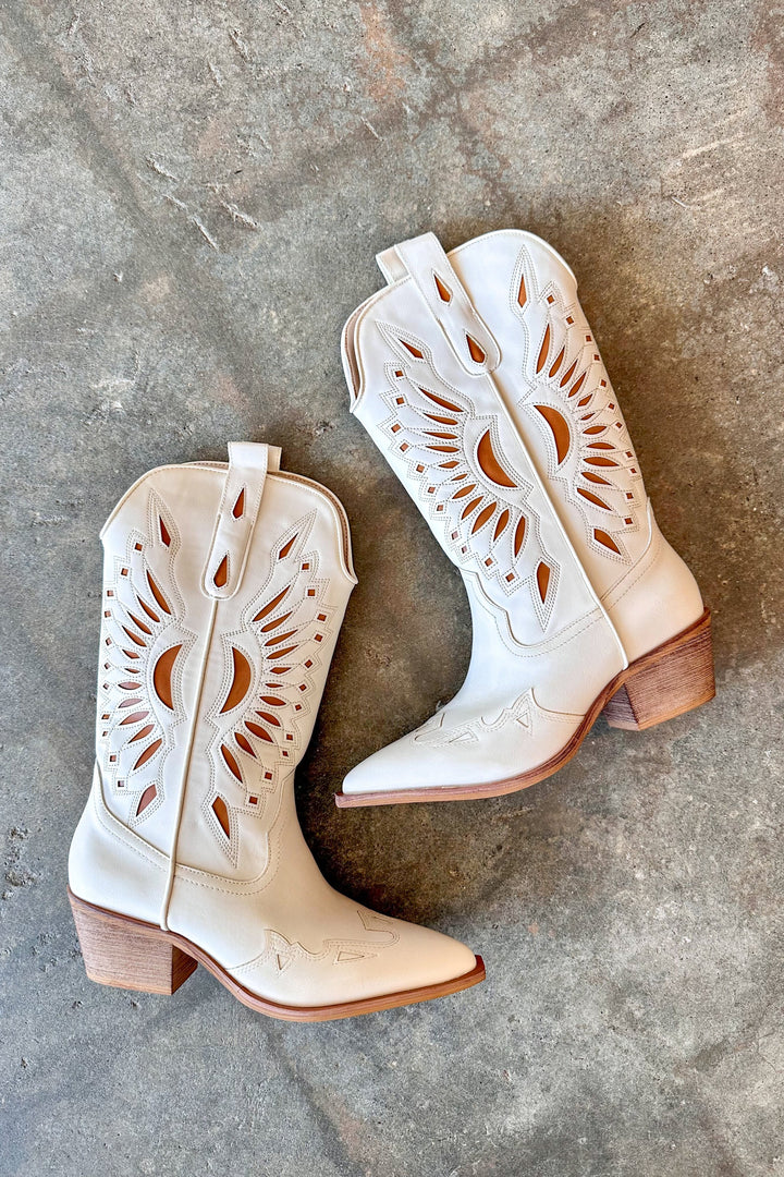 Cowboy Boots, Boots, White Cowboy Boots, Western Boots, Western Outfits, Shoes, Dallas Boutique, Boutiques, Cowboy Boots Boutiques, Boutique Shopping, Boutique Clothing 