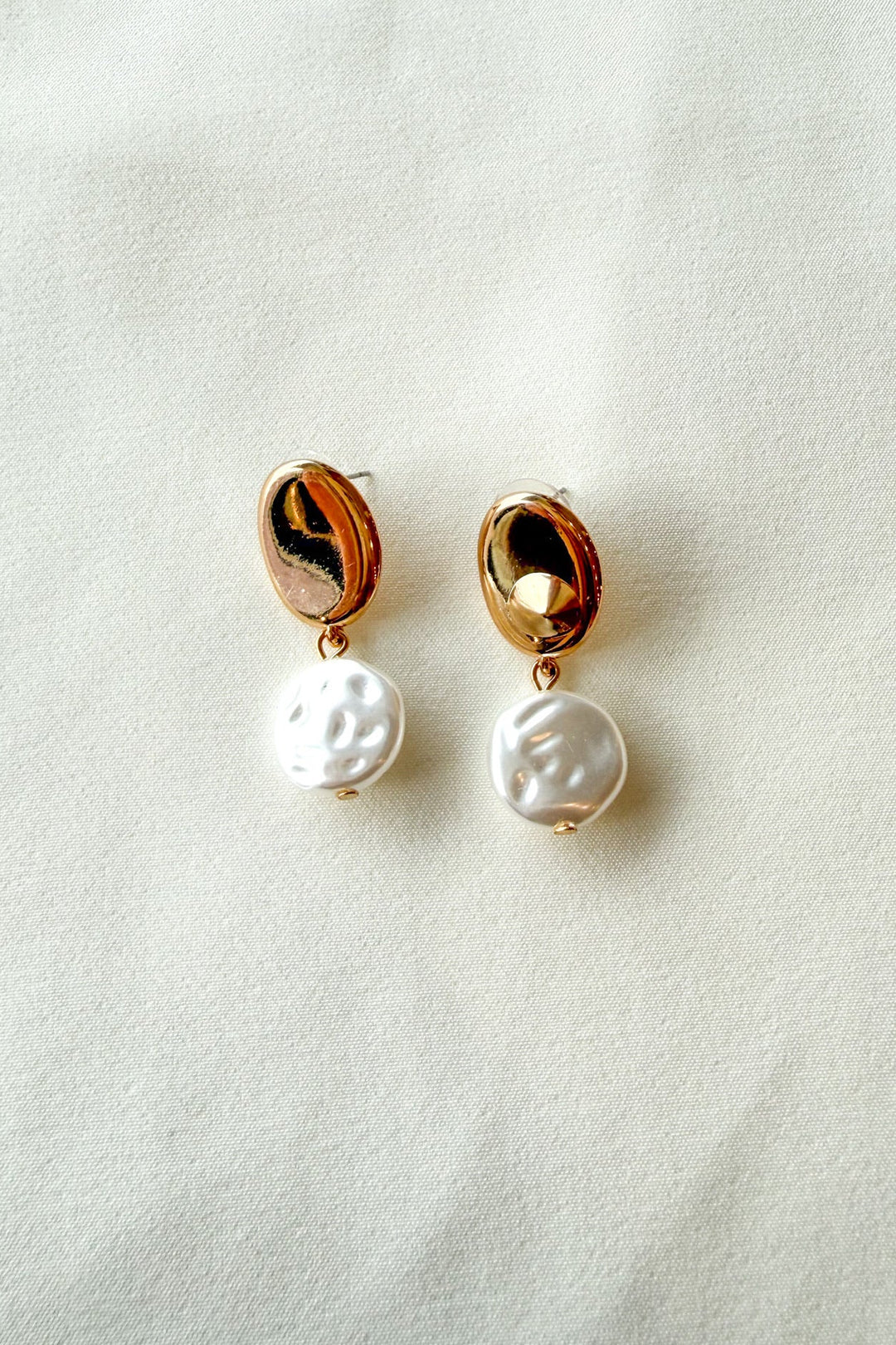 Gold Oval with Freshwater Pearl Drop Earrings, Pearl Earrings, Earrings, Adeline Boutique, Dallas Boutique, Jewelry, Accessories