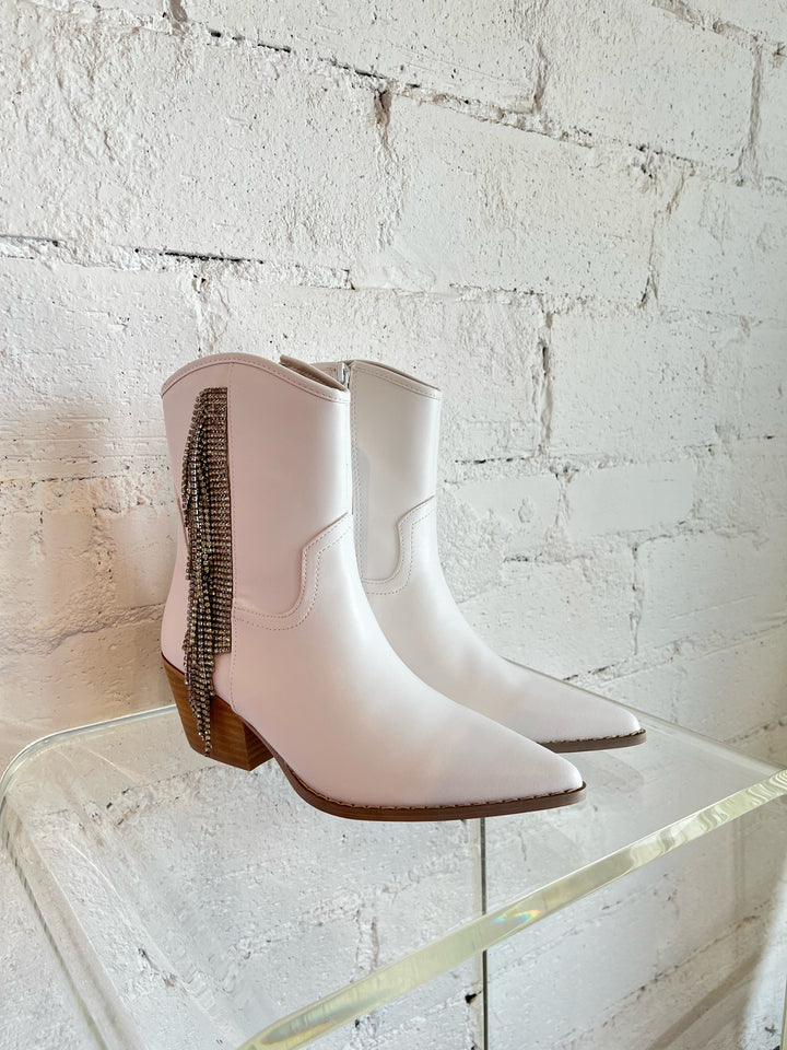 Layla Boot, Shoes, Adleine, Adeline, dallas boutique, dallas texas, texas boutique, women's boutique dallas, adeline boutique, dallas boutique, trendy boutique, affordable boutique