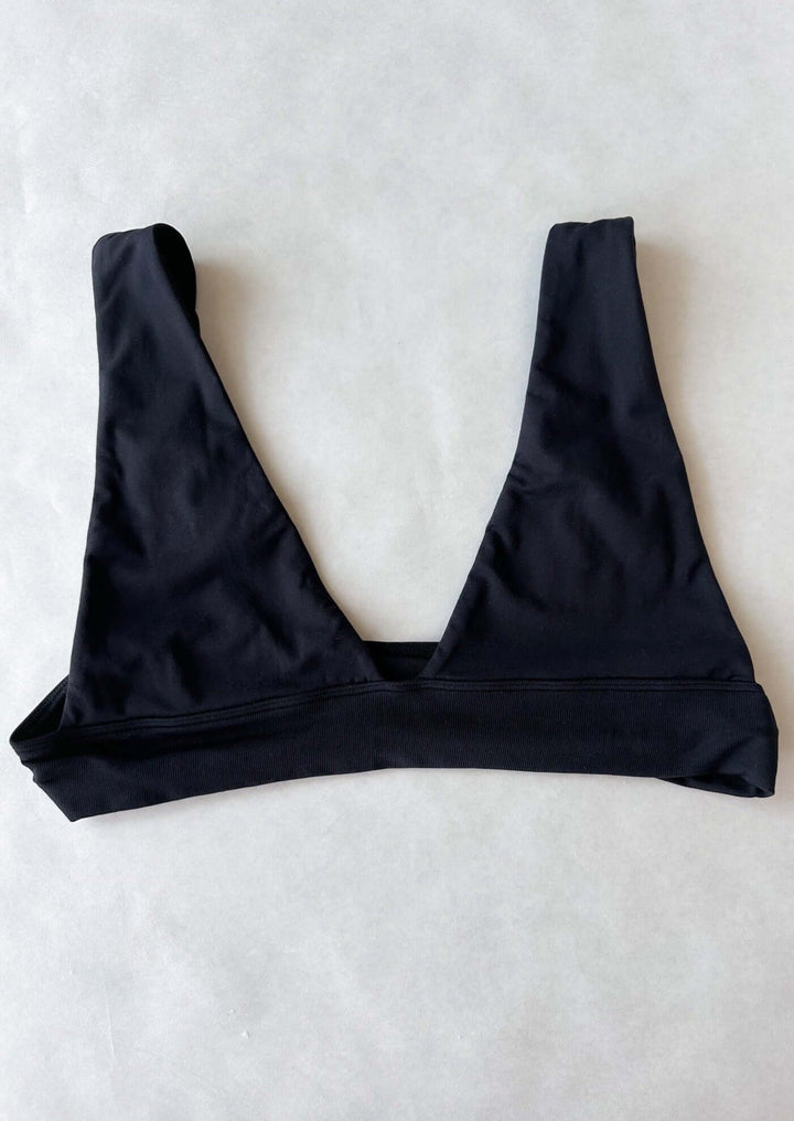 Free People No Show Plunge Bralette, Bralettes, Adeline, Adeline, dallas boutique, dallas texas, texas boutique, women's boutique dallas, adeline boutique, dallas boutique, trendy boutique, affordable boutique