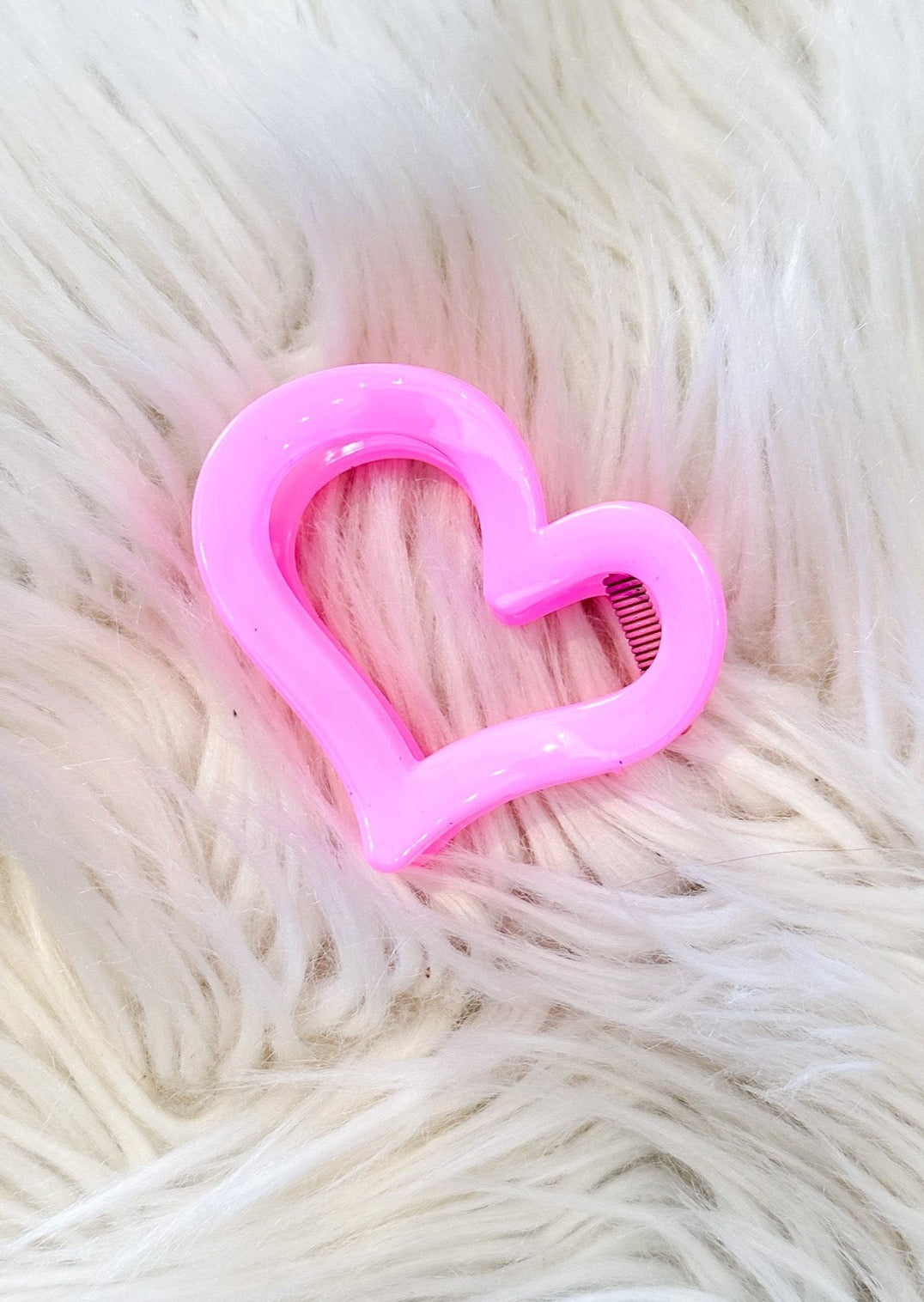 Cute Heart Hair Claw Clip, Hair Ties, Adeline, Adeline, dallas boutique, dallas texas, texas boutique, women's boutique dallas, adeline boutique, dallas boutique, trendy boutique, affordable boutique