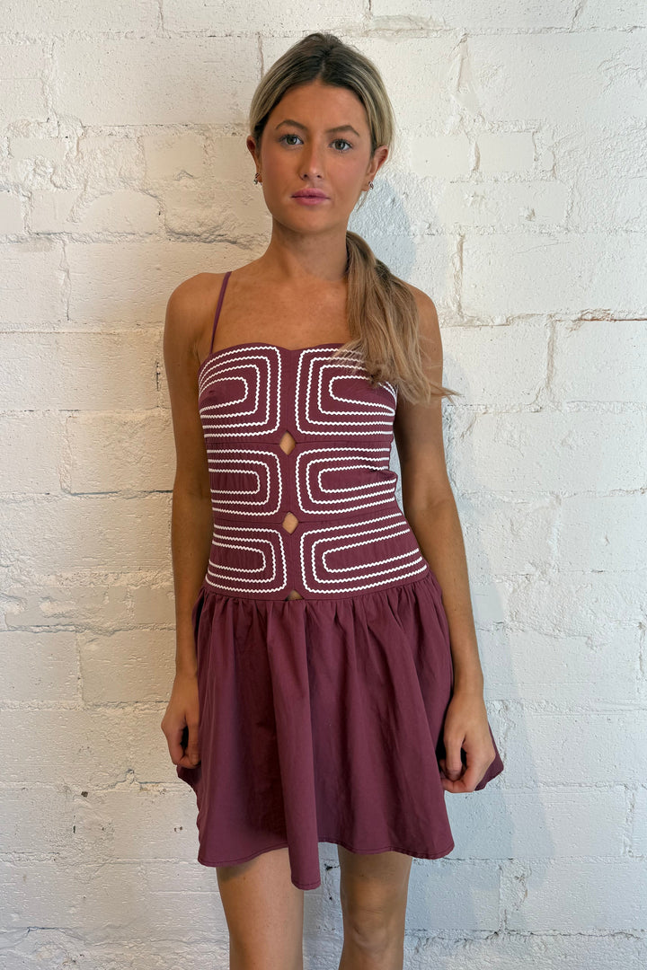 crimson gameday dress, crimson dress, crimson contrast dress 