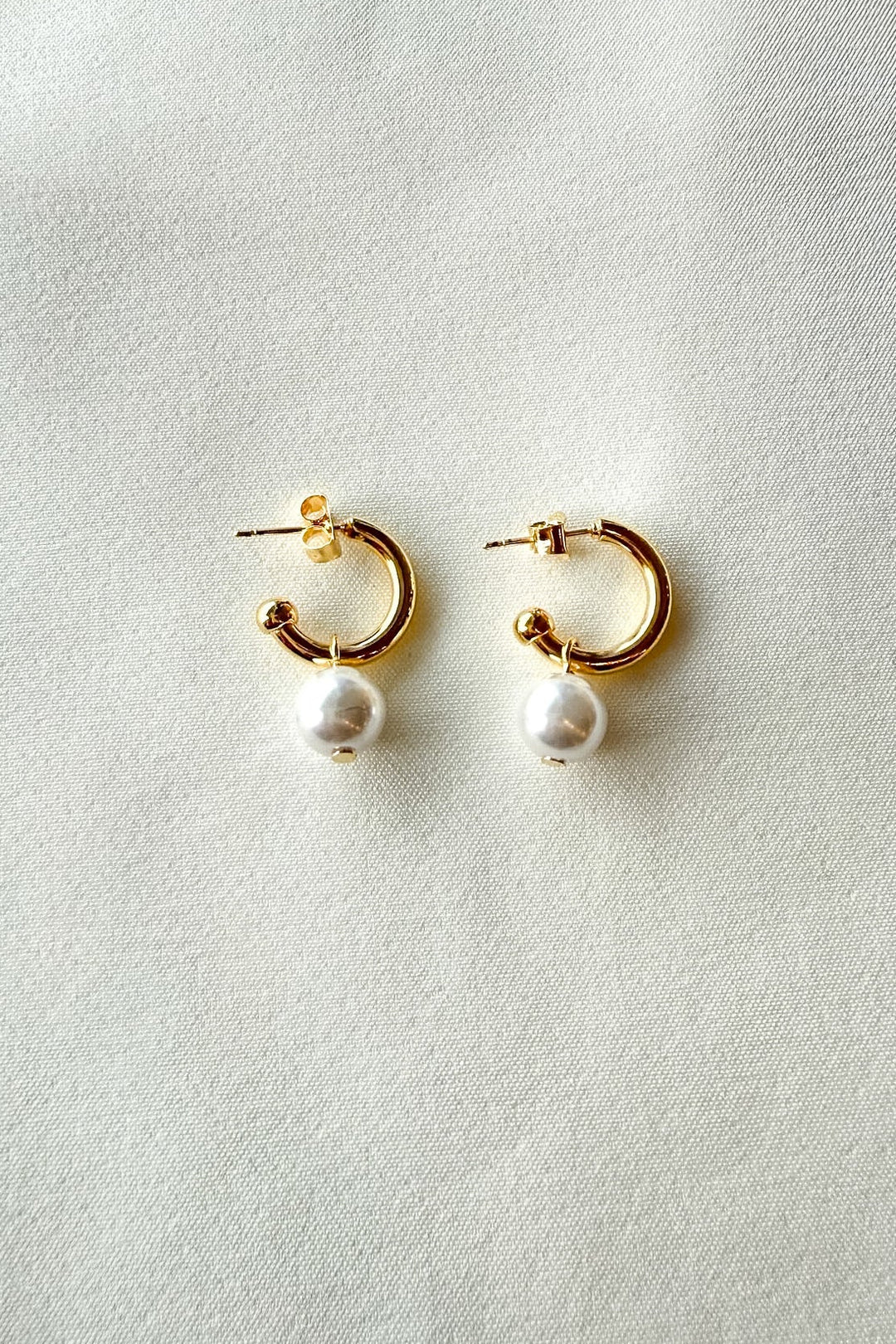 Mini Gold Hoop with Pearl Earrings, Earrings, Jewelry, Adeline Boutique, Dallas Boutique, Boutique Jewelry, Jewelry