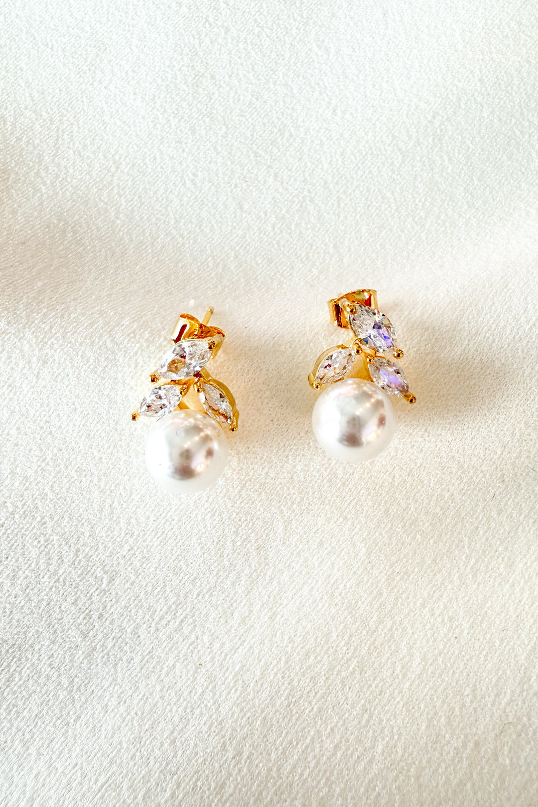 Pearl Crystal Cluster Earrings, Pearl Earrings, Earrings, Adeline Boutique, Dallas Boutique, Gift Idea, Wedding Jewelry