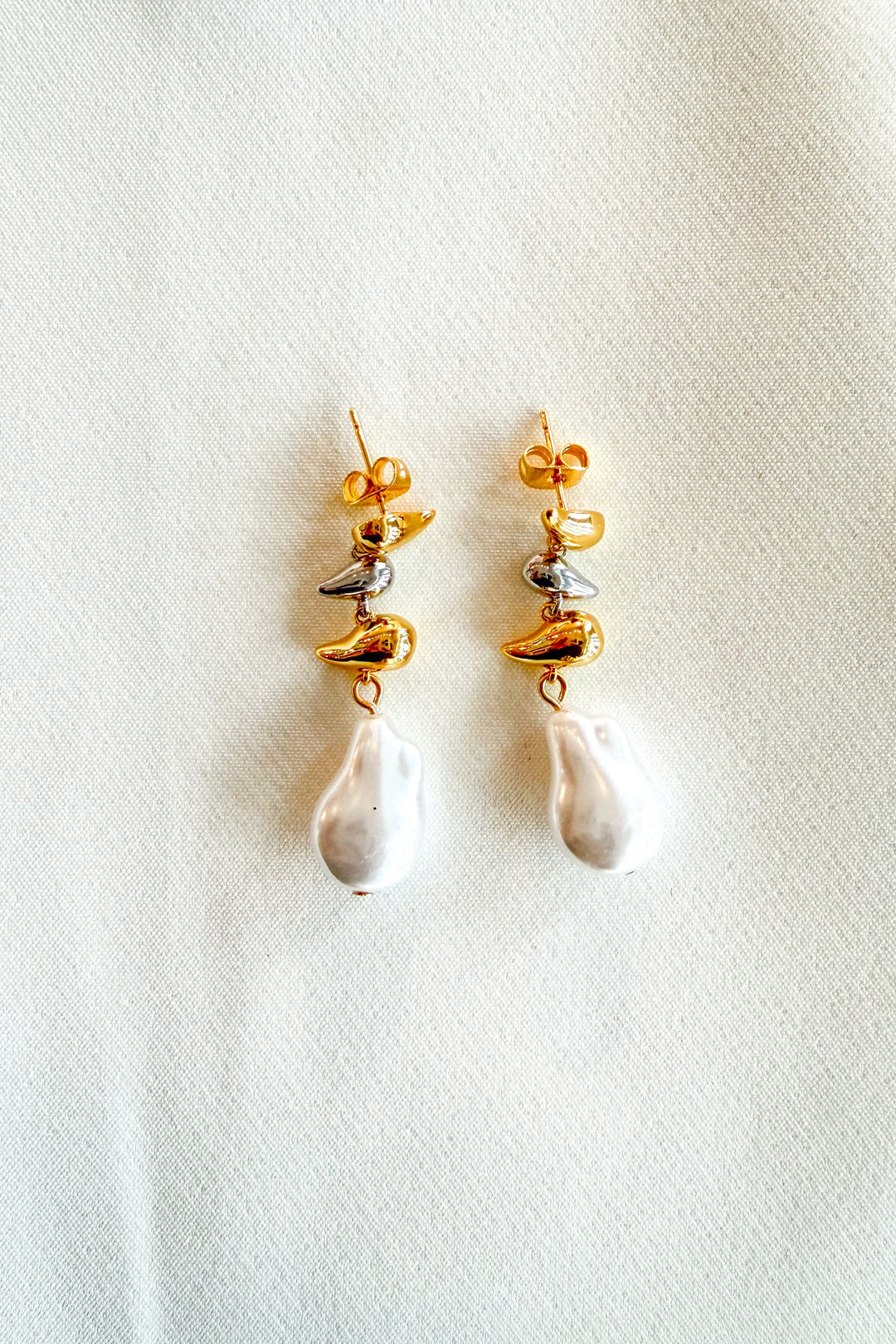 River Two Tone Pearl Earrings, Pearl Earrings, Earrings, Jewelry, Boutique Jewelry, Adeline Boutique, Dallas Boutique