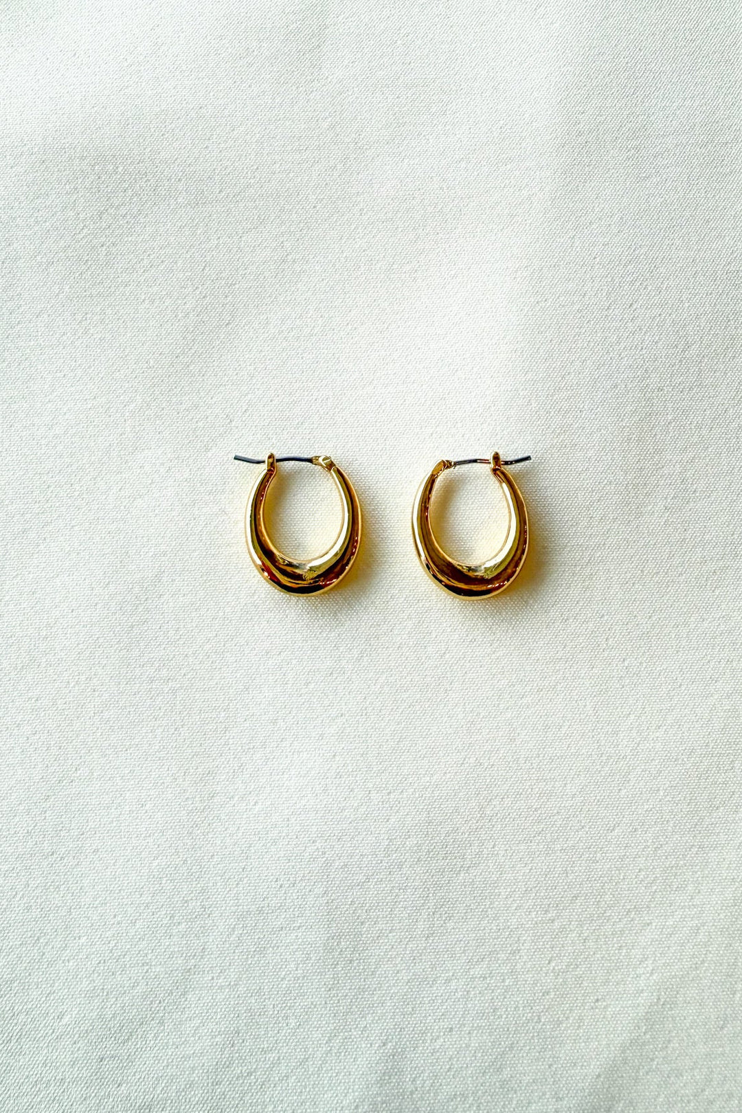 Small Gold Oval Hoops, Hoop Earrings, Earrings, Adeline Boutique, Dallas Boutique, Jewelry, Accessories