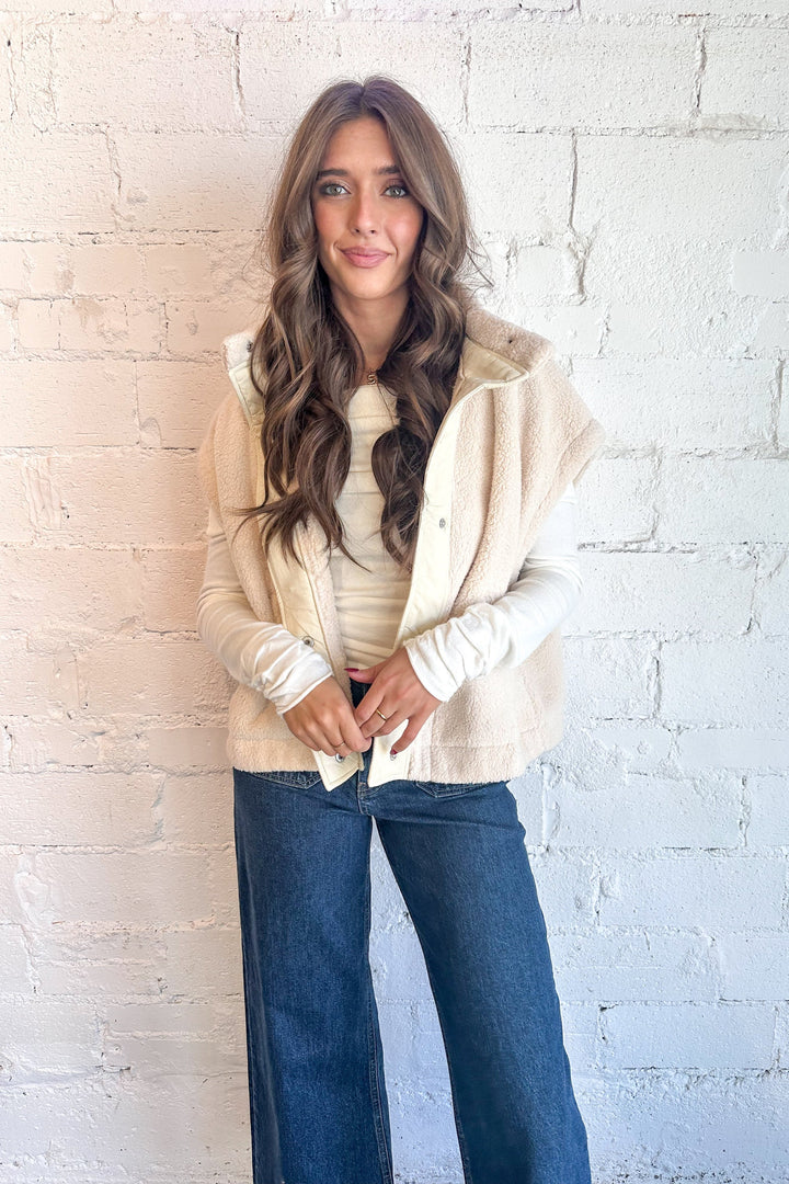 Vanilla Breeze Vest Jacket, Vest, Teddy Jacket, Fall Outfit, Fall Jacket, Dallas Boutique, Boutiques, Boutique Clothing 